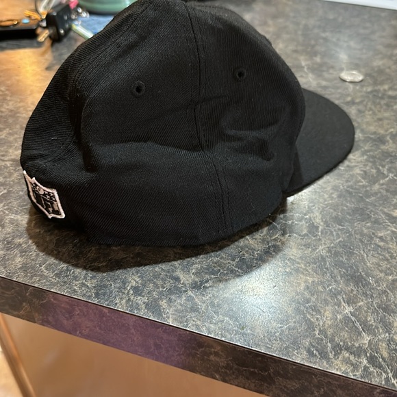 Eagles fitted hat - Picture 4 of 7